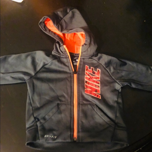 Nike jacket - Picture 1 of 4